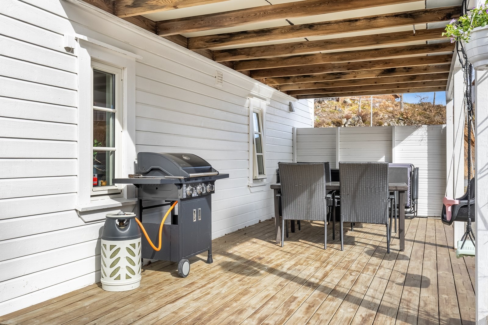 Deler av plattingen har overbygd tak Galleribilde