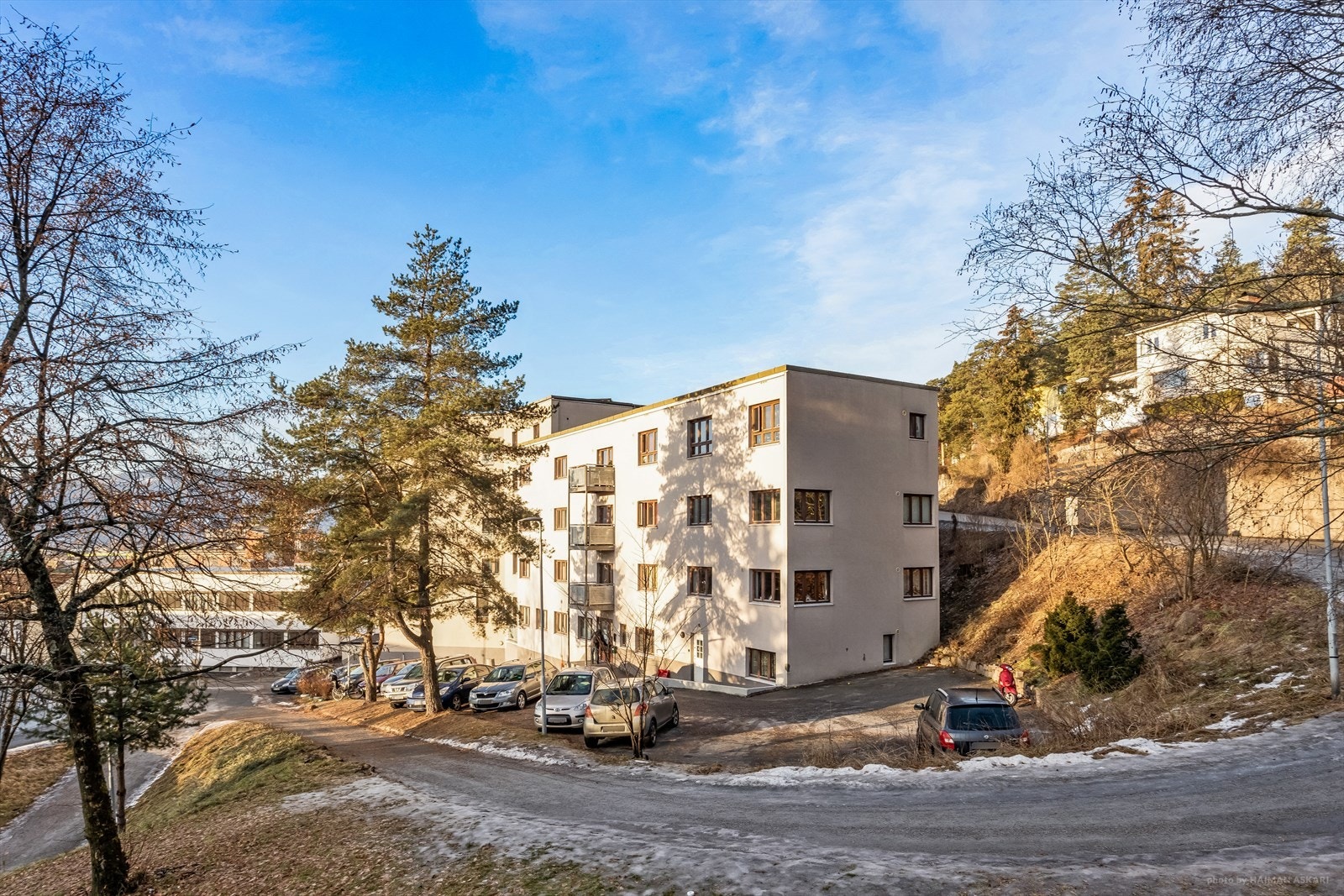 Borettslaget har 30 parkeringsplasser, se mer informasjon under parkering i salgsoppgave Galleribilde