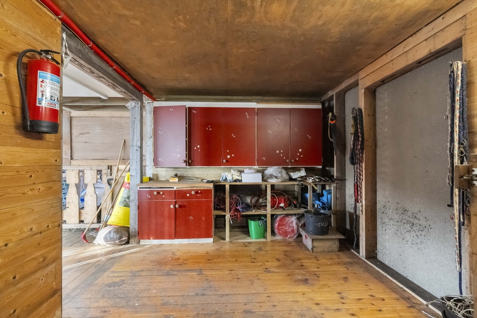 Meir lagringsplass i driftsbygningen. Galleribilde