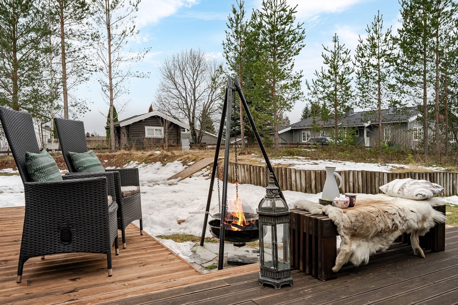 Fra stuen har du utgang til en hyggelig sydvestvendt terrasse med gode solforhold. Galleribilde
