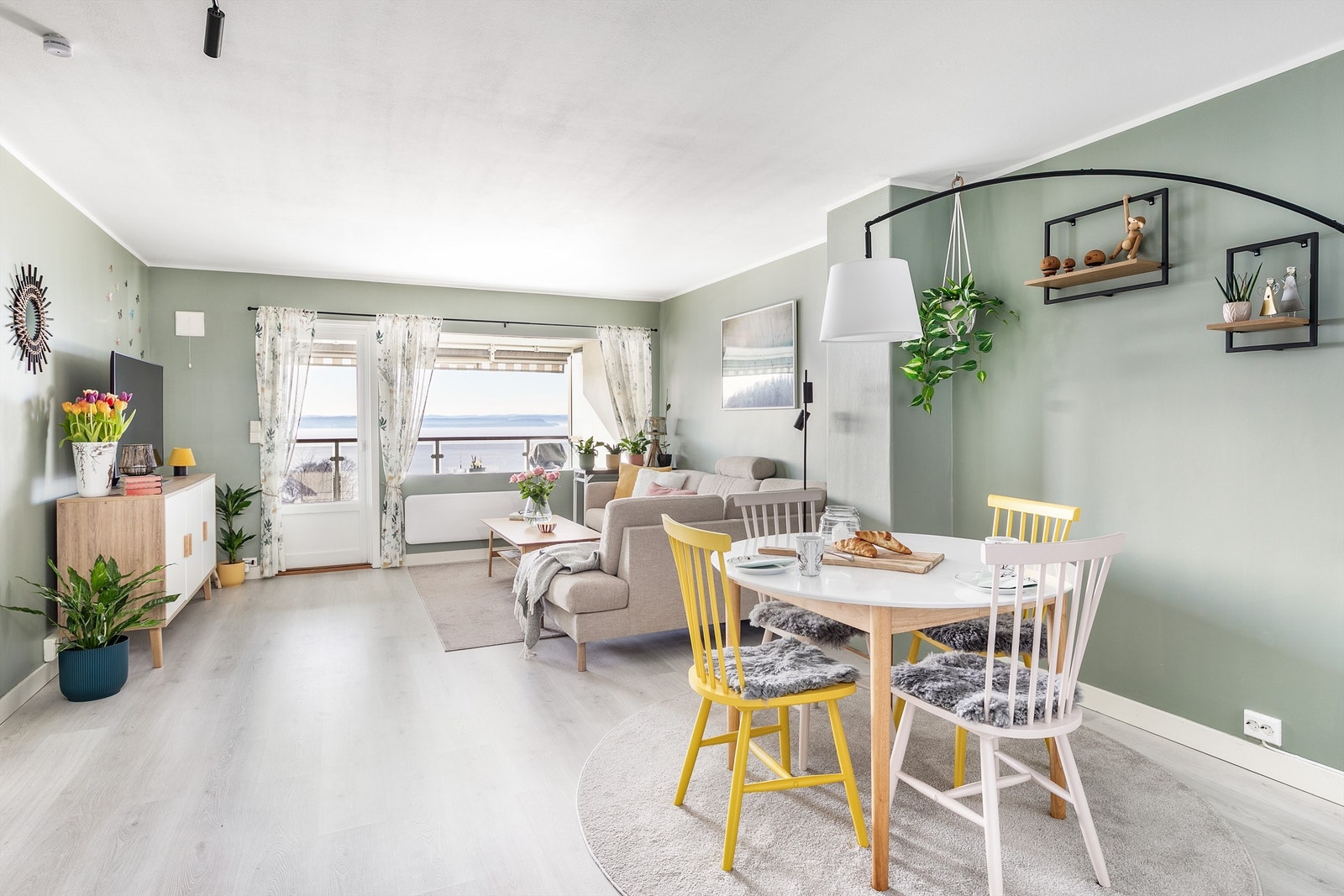 Velkommen til Refsnesbakken! Leiligheten presenteres av Krogsveen.
Fotograf; Børge Oppegård. Galleribilde