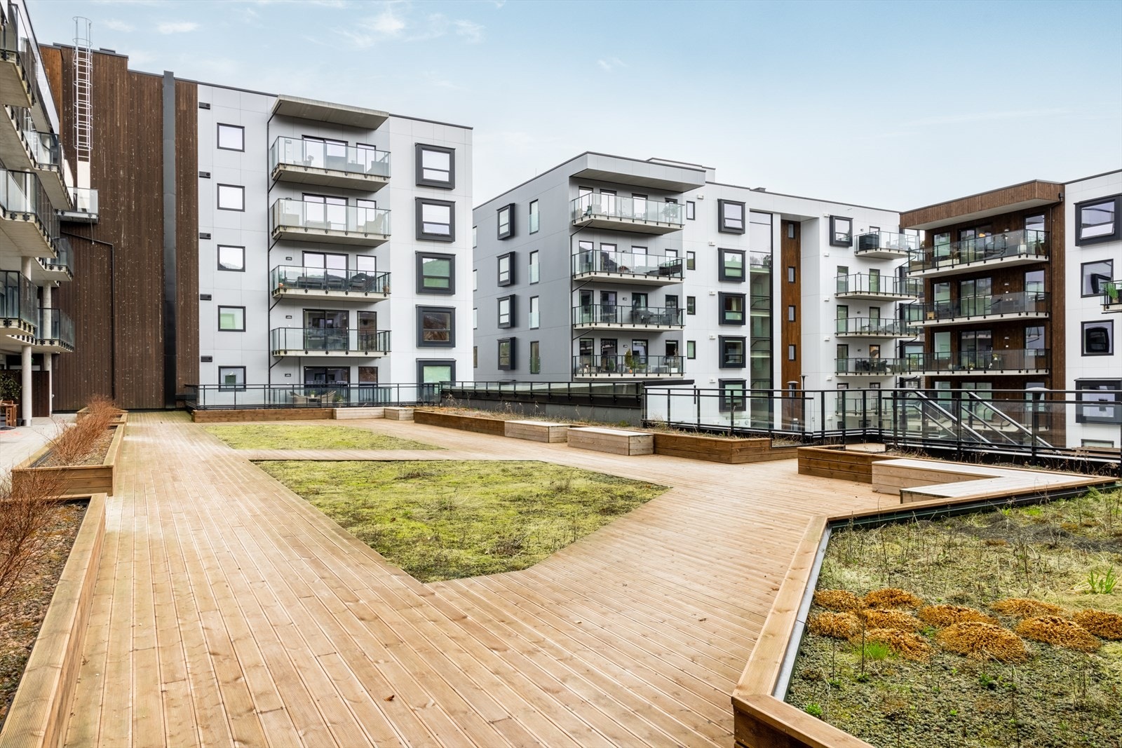 Det er felles takterrasser i Hjalmar Brantings vei 2A og 2C som man kan benytte. Galleribilde