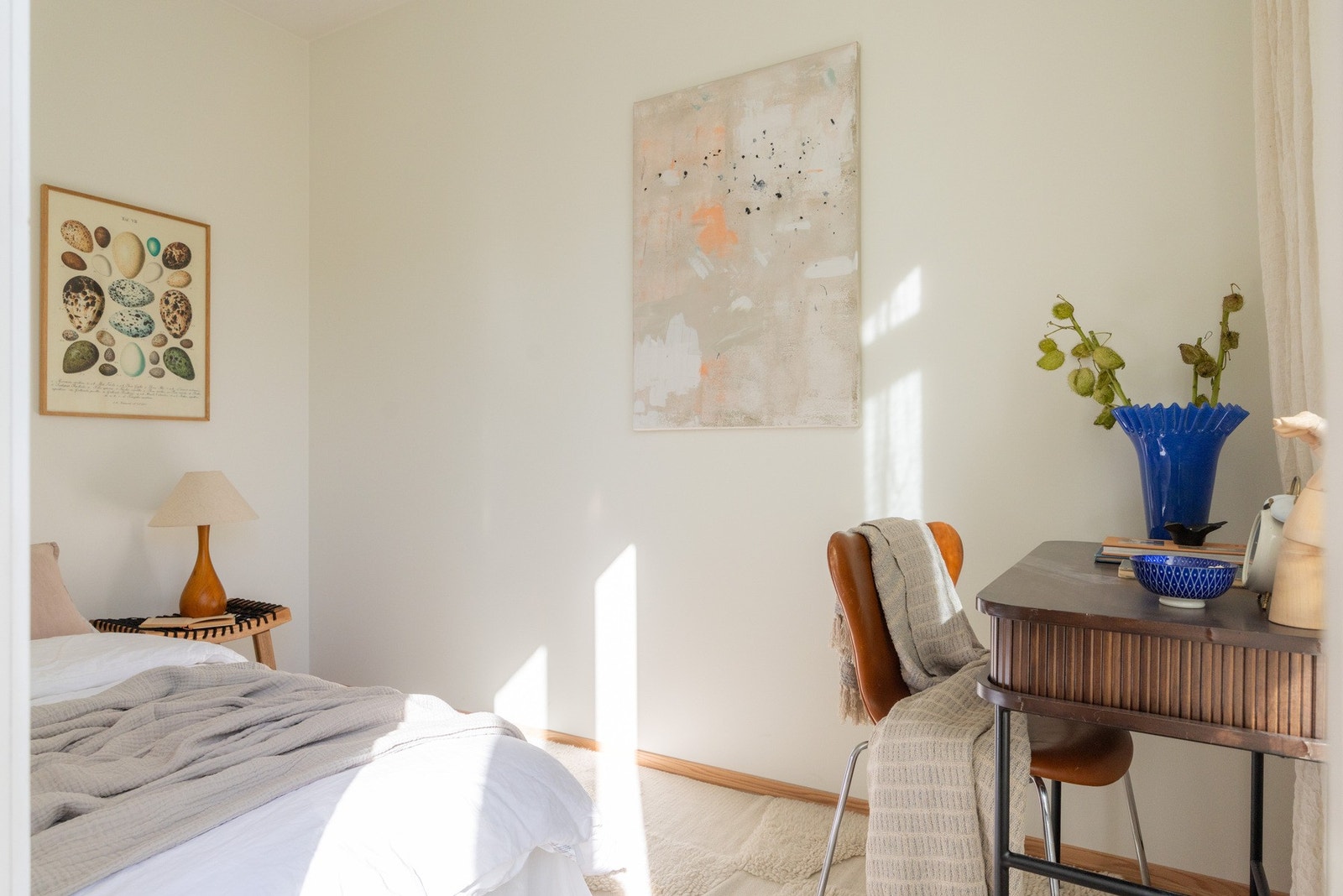 Leiligheten har to soverom som er enkle å innrede og bruke slik man selv vil. Galleribilde