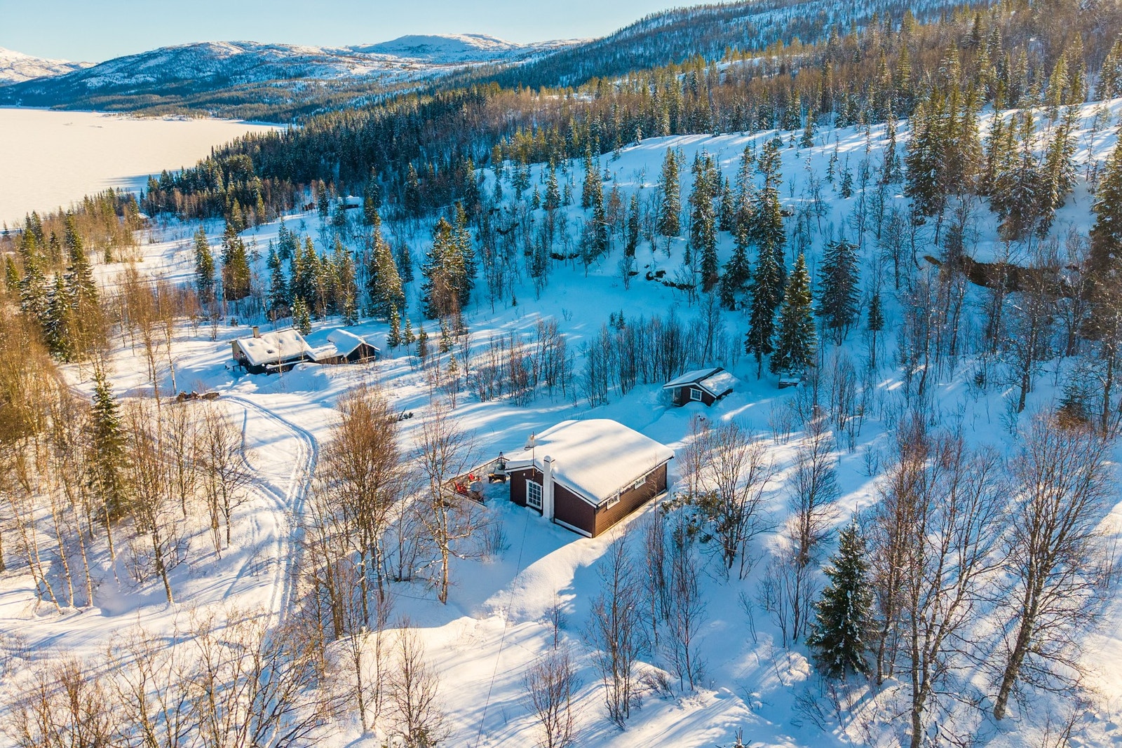 Dette er hytta for deg som ønsker umiddelbar tilgang til naturen til en prisgunstig pris. Galleribilde