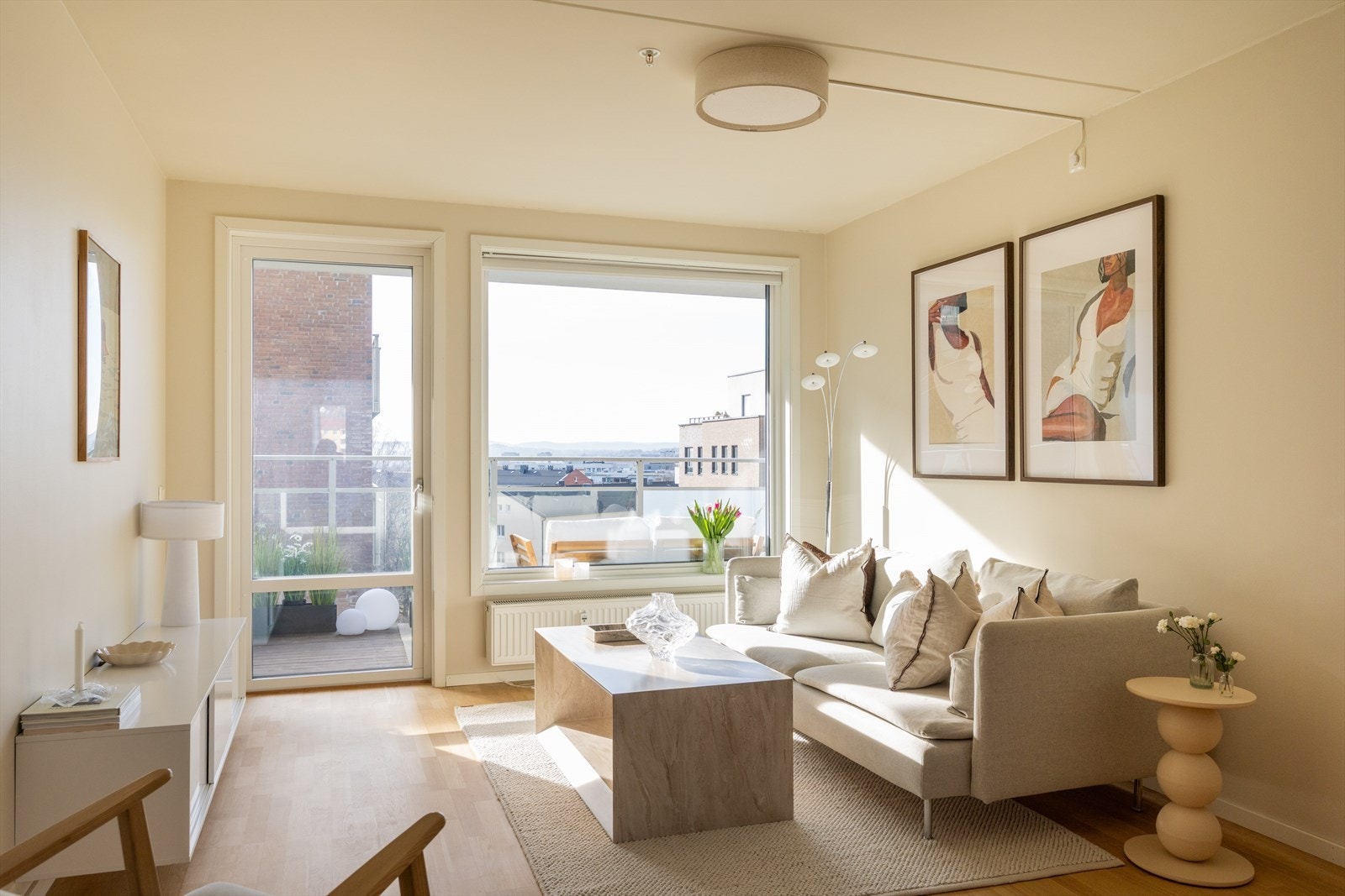 Bygget er nytt fra 2015 med nybyggskvaliteter som balansert ventilasjon. Galleribilde