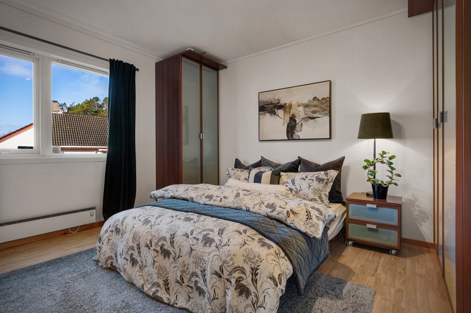 Romslig hovedsoverom på hele 12 m². Galleribilde