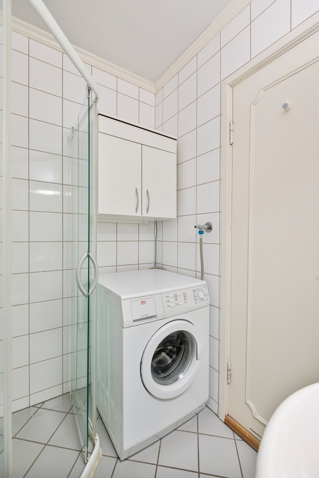 Opplegg for vaskemaskin på bad Galleribilde