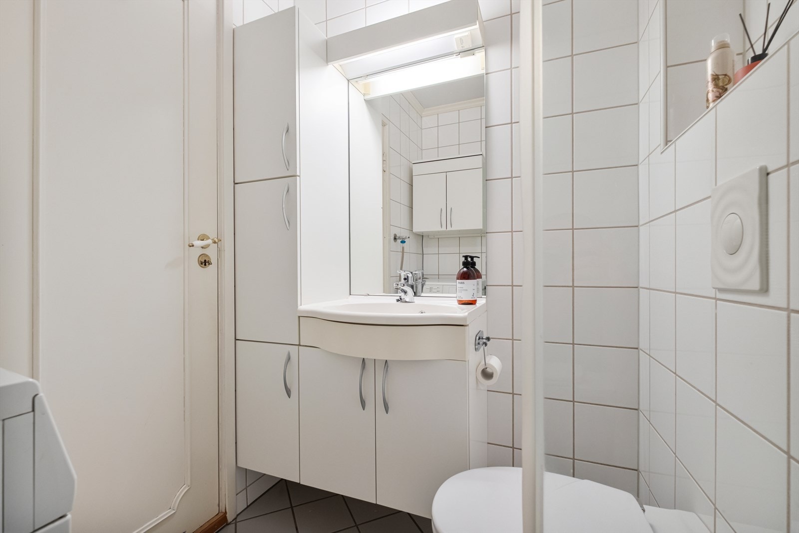 Flislagt bad med gulvvarme Galleribilde