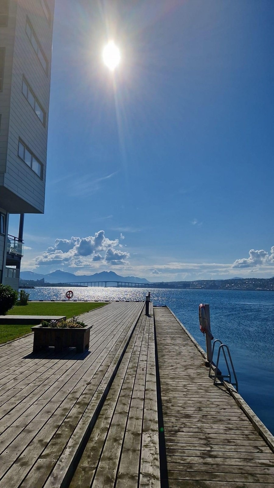 Sommerbilde tatt av selger. Galleribilde