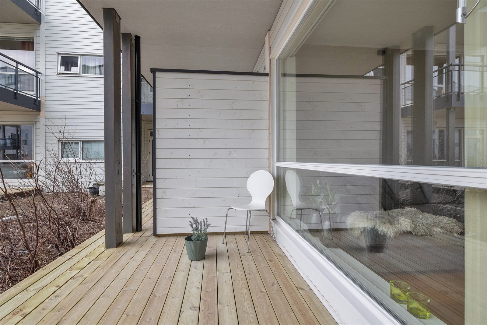 Her får du god plass til ønsket utemøblement. Galleribilde