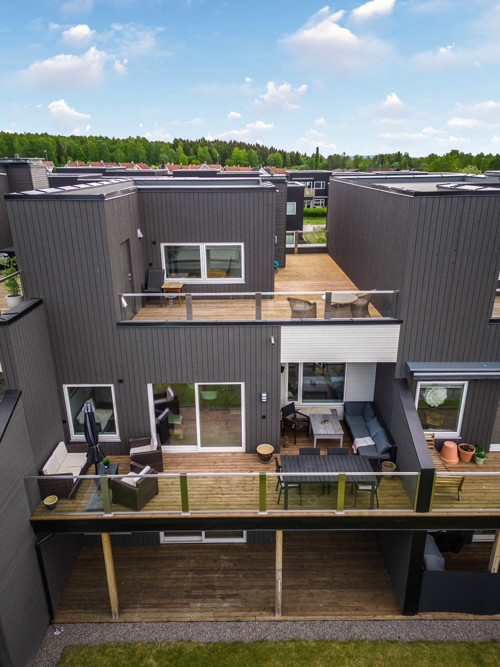 Boligen har 2 terrasser. Galleribilde