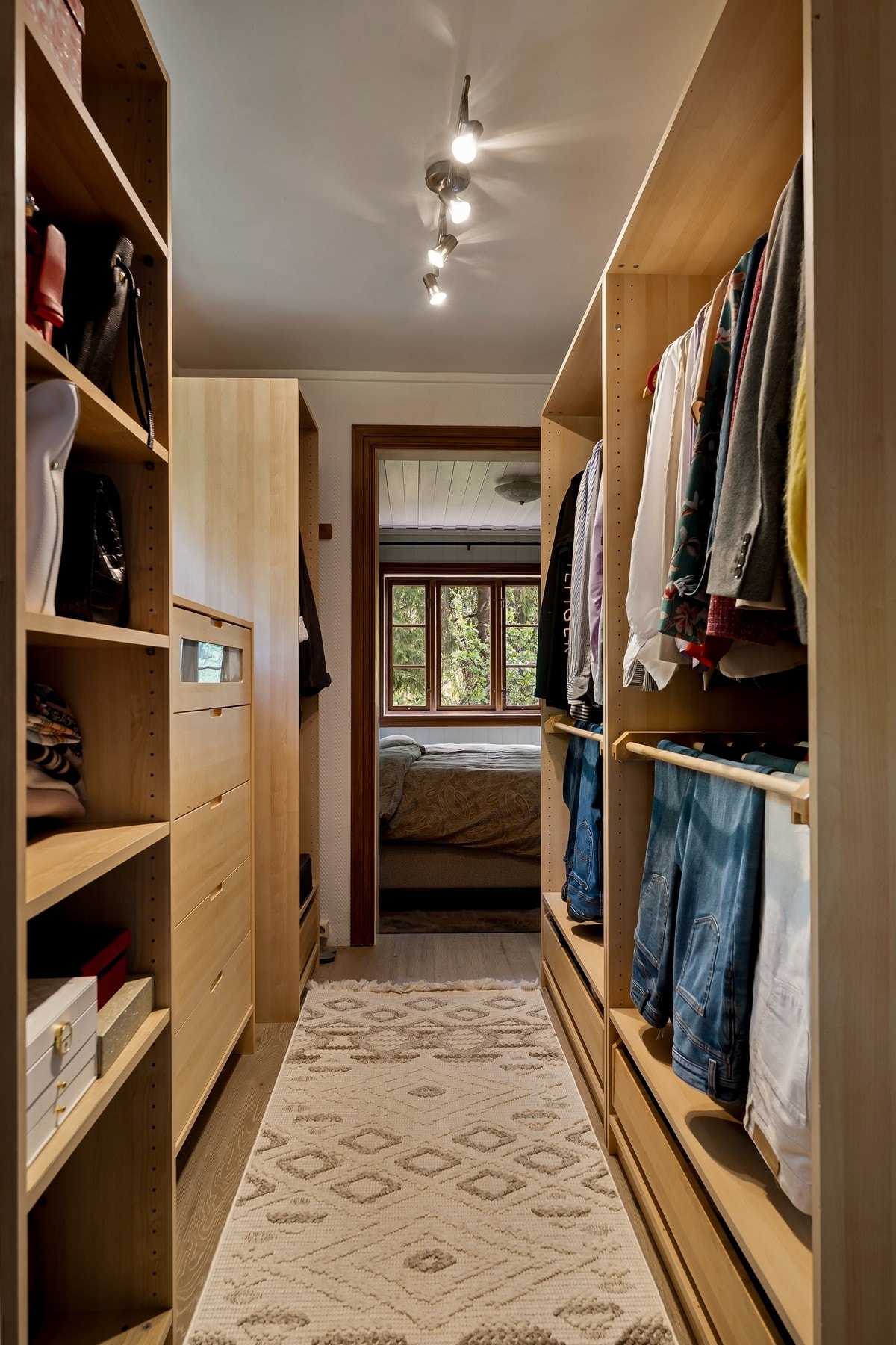 Garderobe Galleribilde
