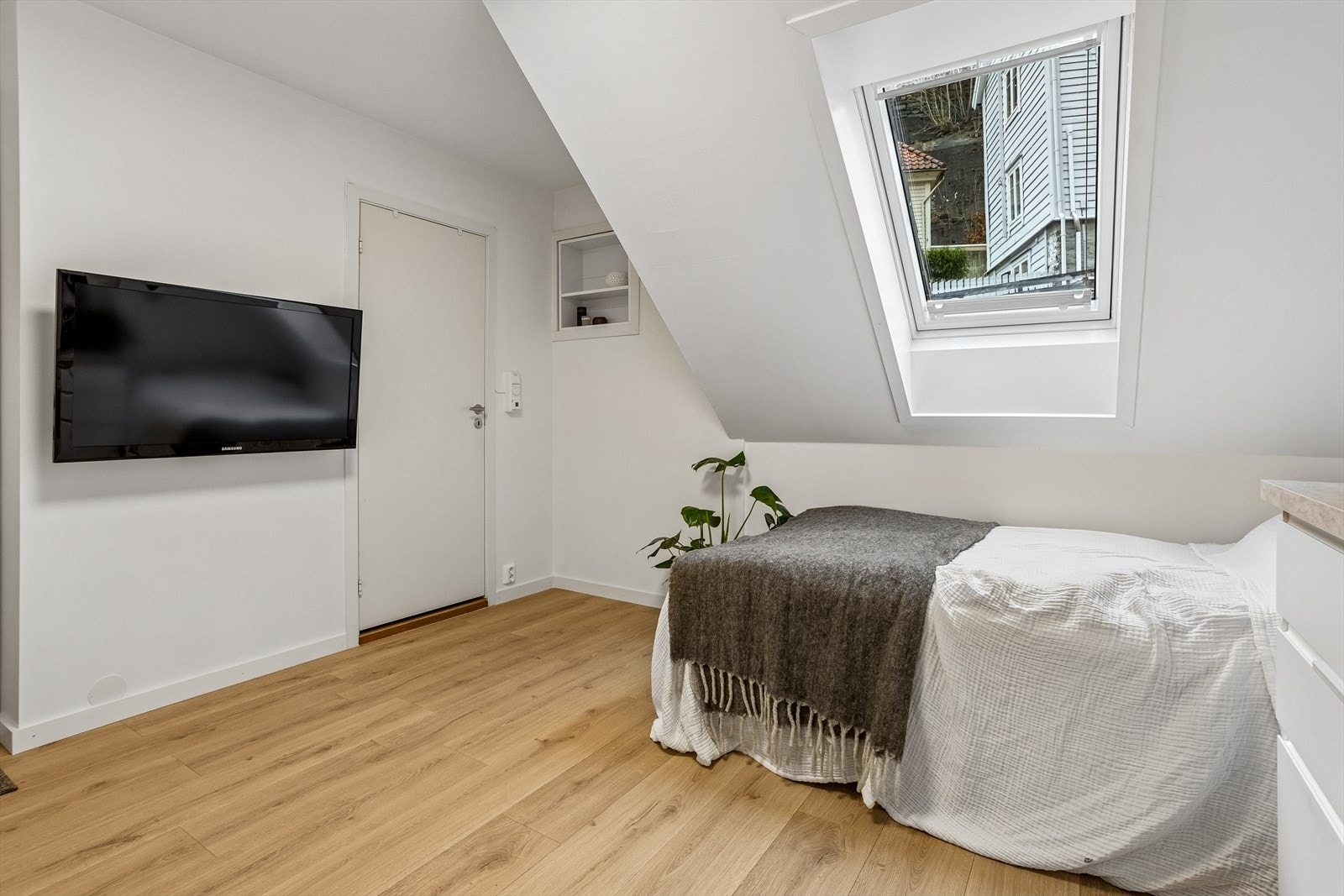 Både hvitevarer, seng og TV kan følge handelen Galleribilde
