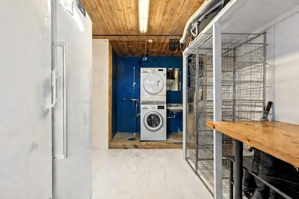 Vaskerom | Det er også romslige boder i kjelleren som ikke fremkommer på bildene Galleribilde