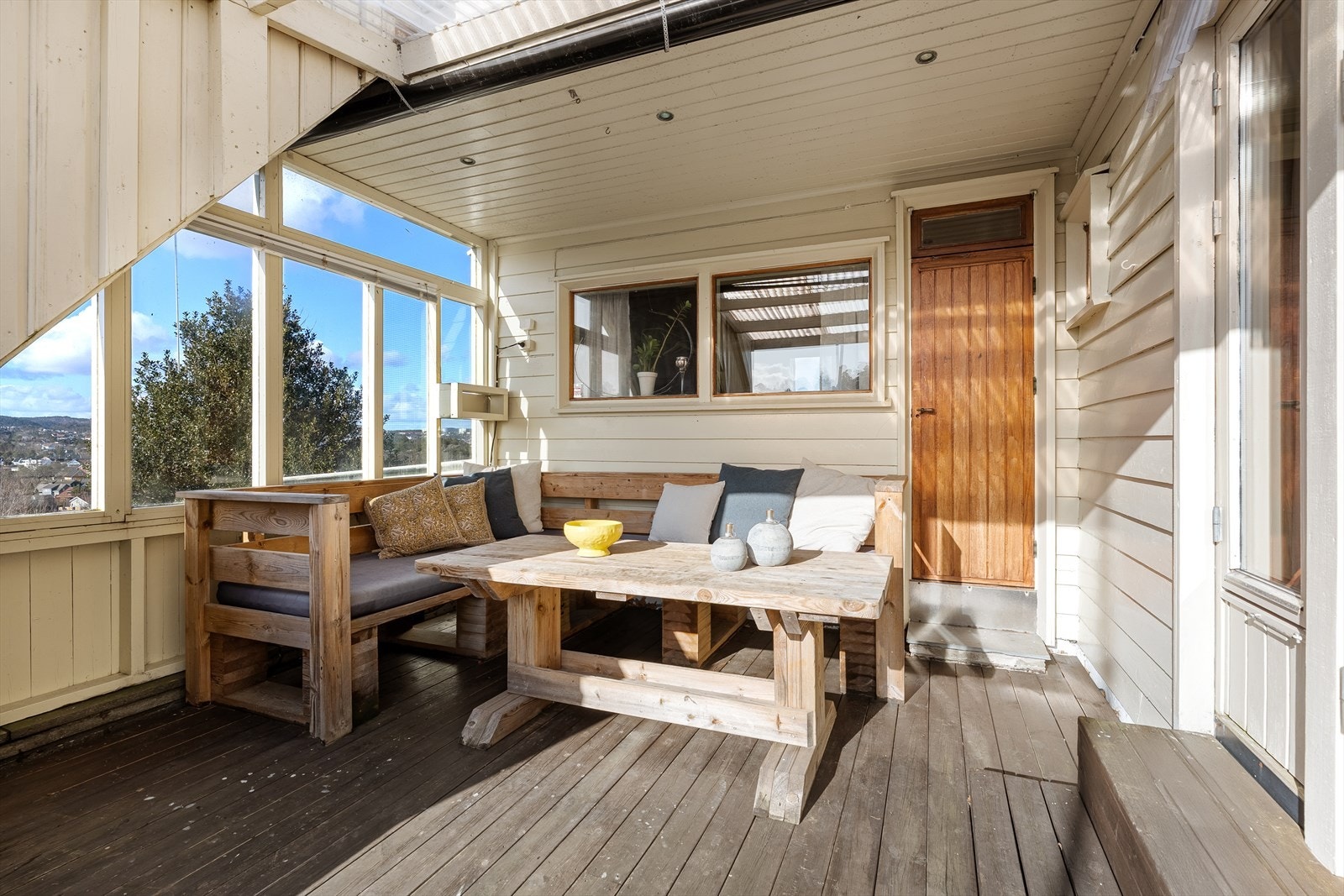 Trivelig og lunt hjørne m/kveldssol Galleribilde