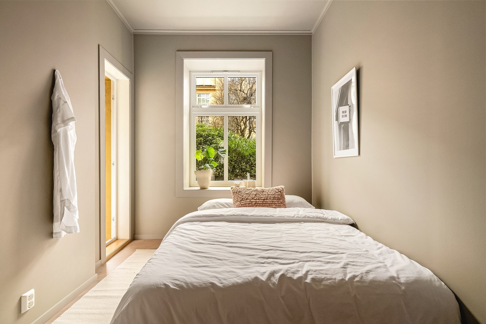 Soverommet måler 8,9 kvadratmeter. Galleribilde