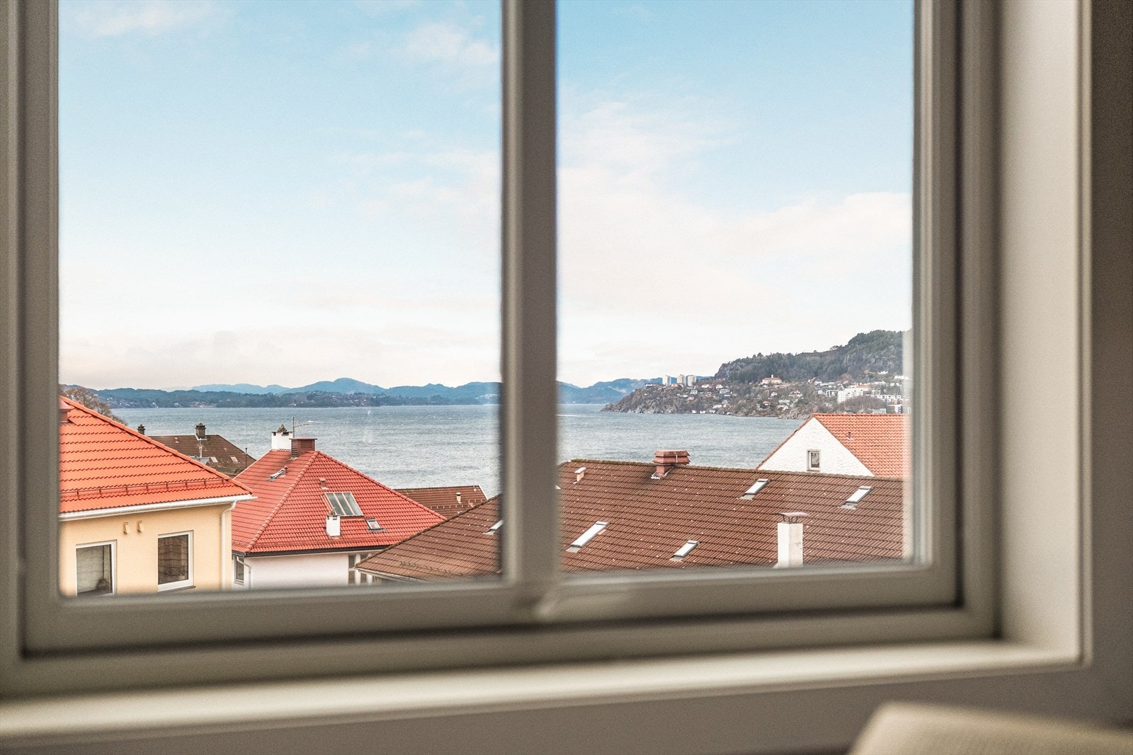 - Utsikten er en naturlig del av hverdagen, fra nesten alle rom - Galleribilde