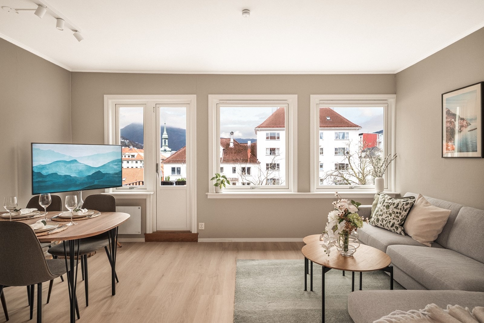 - Bo i toppetasjen med lys, luft og en utsikt som tar pusten fra deg - Galleribilde