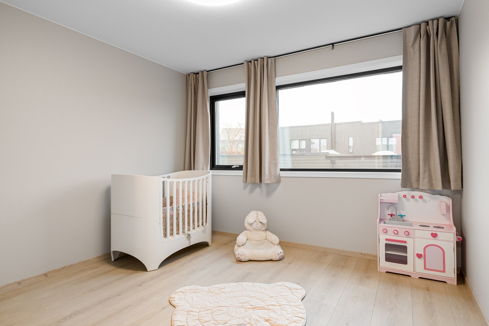 De andre soverommene har en fleksibel utforming og passer ypperlig som barnerom, gjesterom eller hjemmekontor alt etter behov. Galleribilde