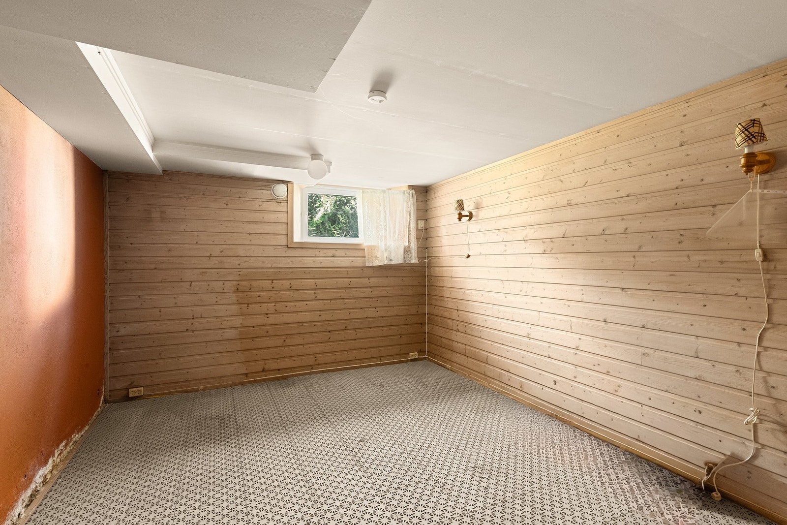 Innredet rom i kjeller. Ikke godkjent for varig opphold. Galleribilde