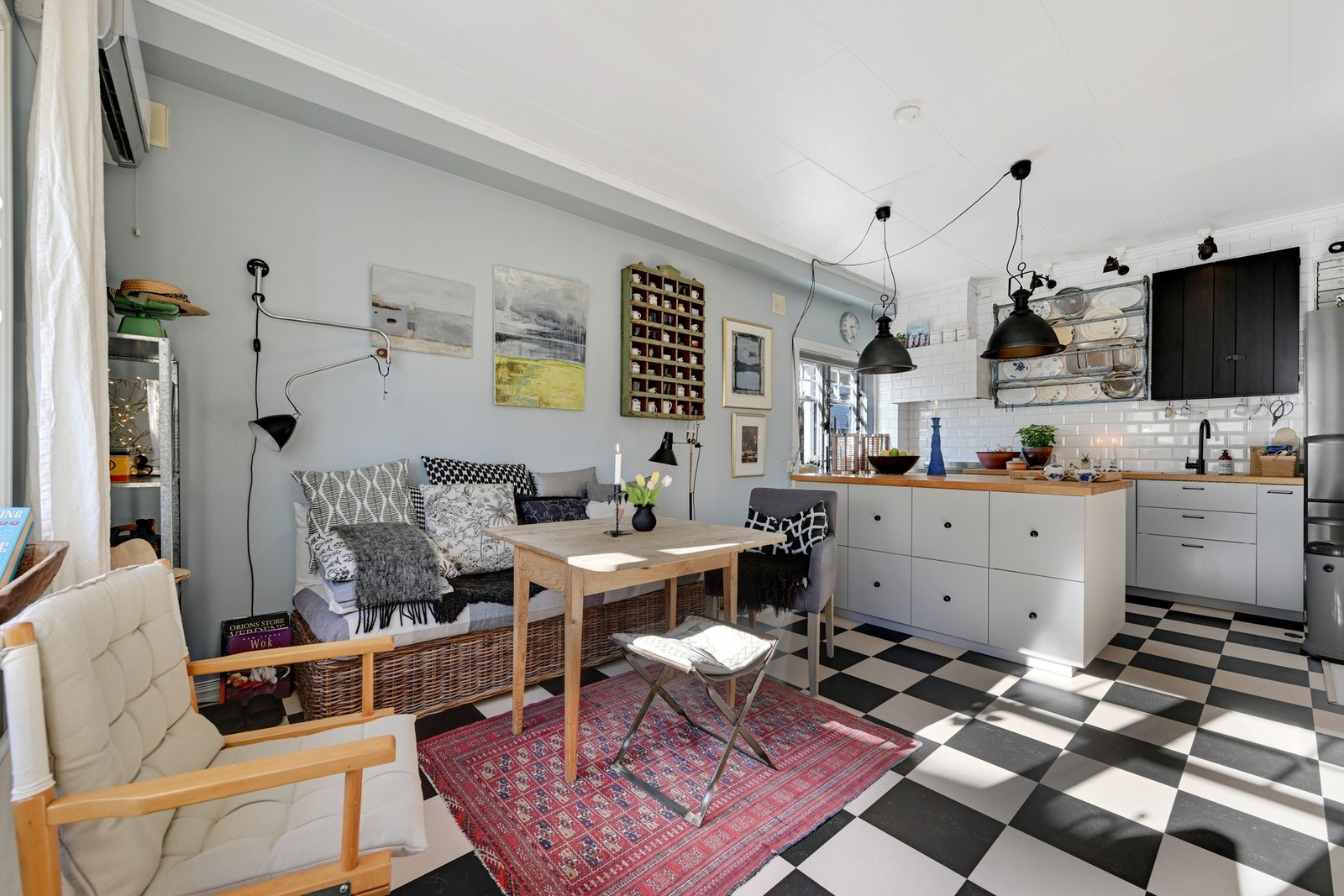 Et romslig og koselig kjøkken/allrom Galleribilde