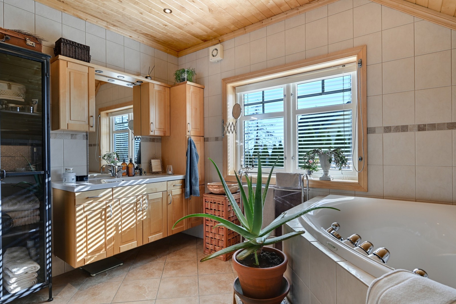 Det er både boblekar og dusjkabinett Galleribilde