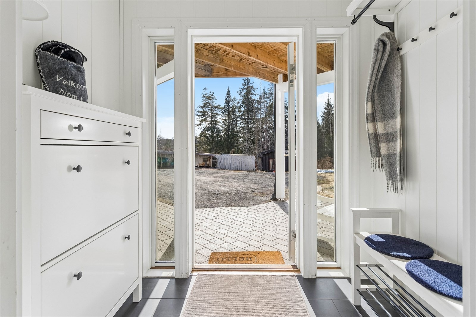 Vindfanget har elektrisk gulvvarme som gir en behagelig velkomst. Galleribilde