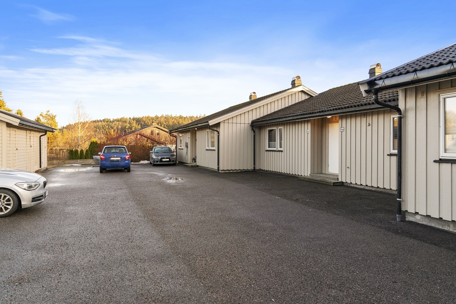 Parkering rett utenfor boligen Galleribilde