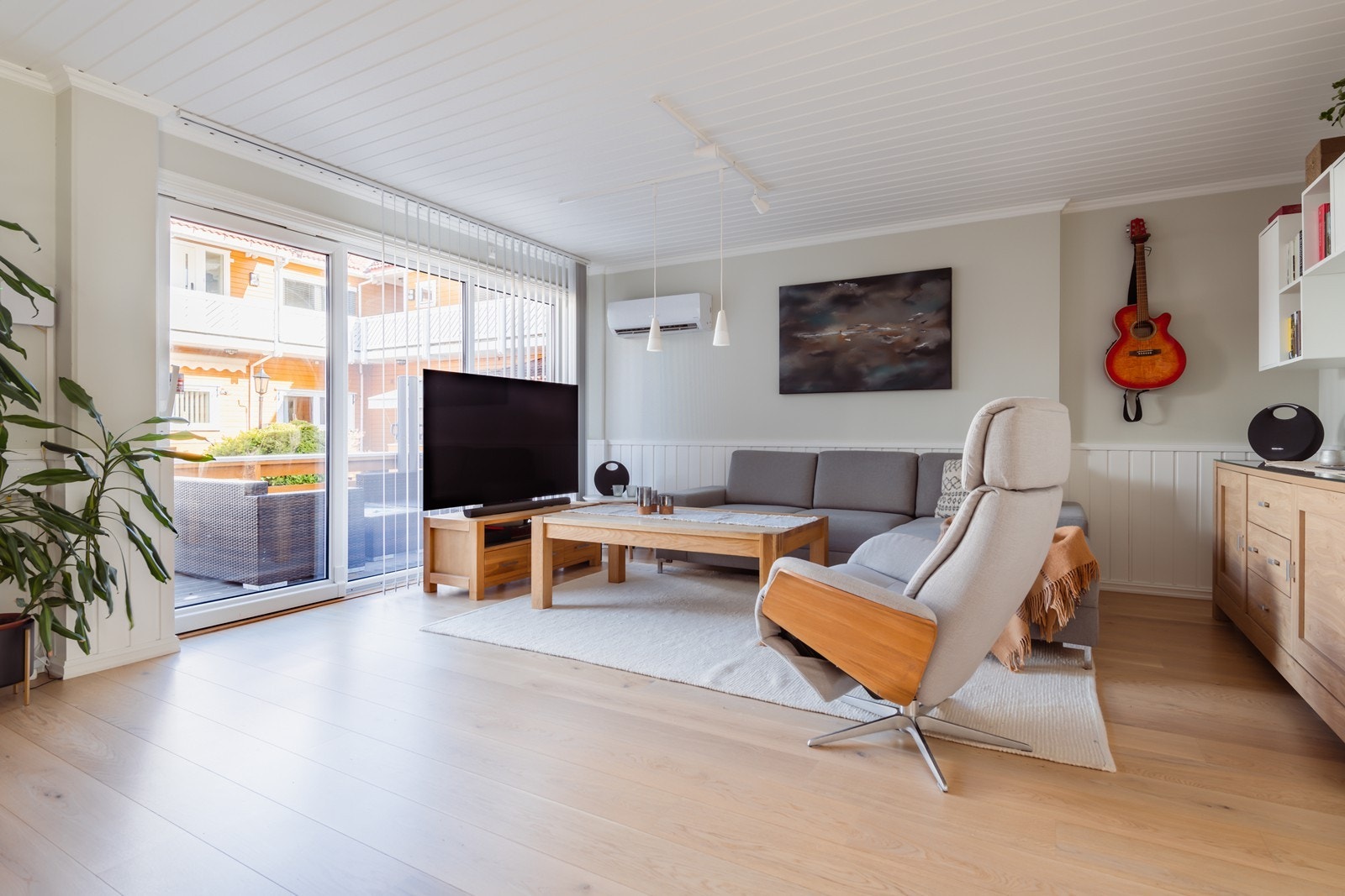 Her er utgangen til din nordvendte terrasse, vi tar en titt Galleribilde