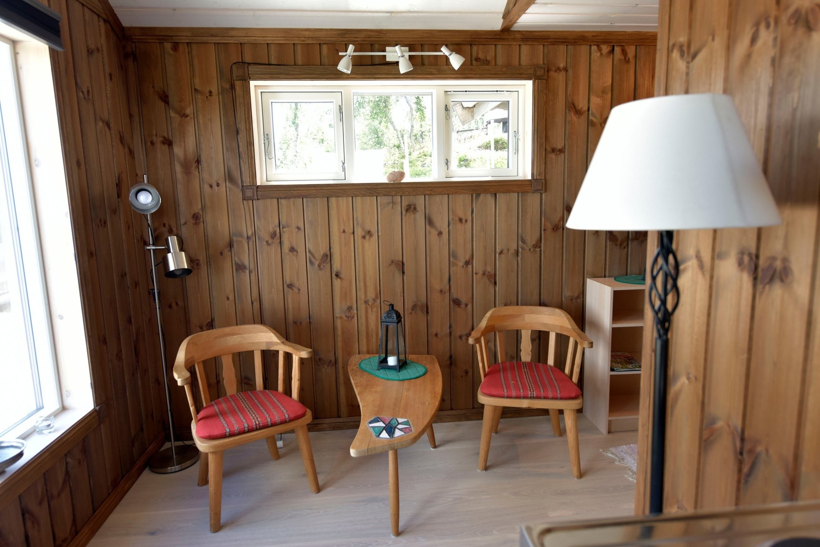 Stue (NB! Stoler og bord på bildet følger ikke med i salget) Galleribilde