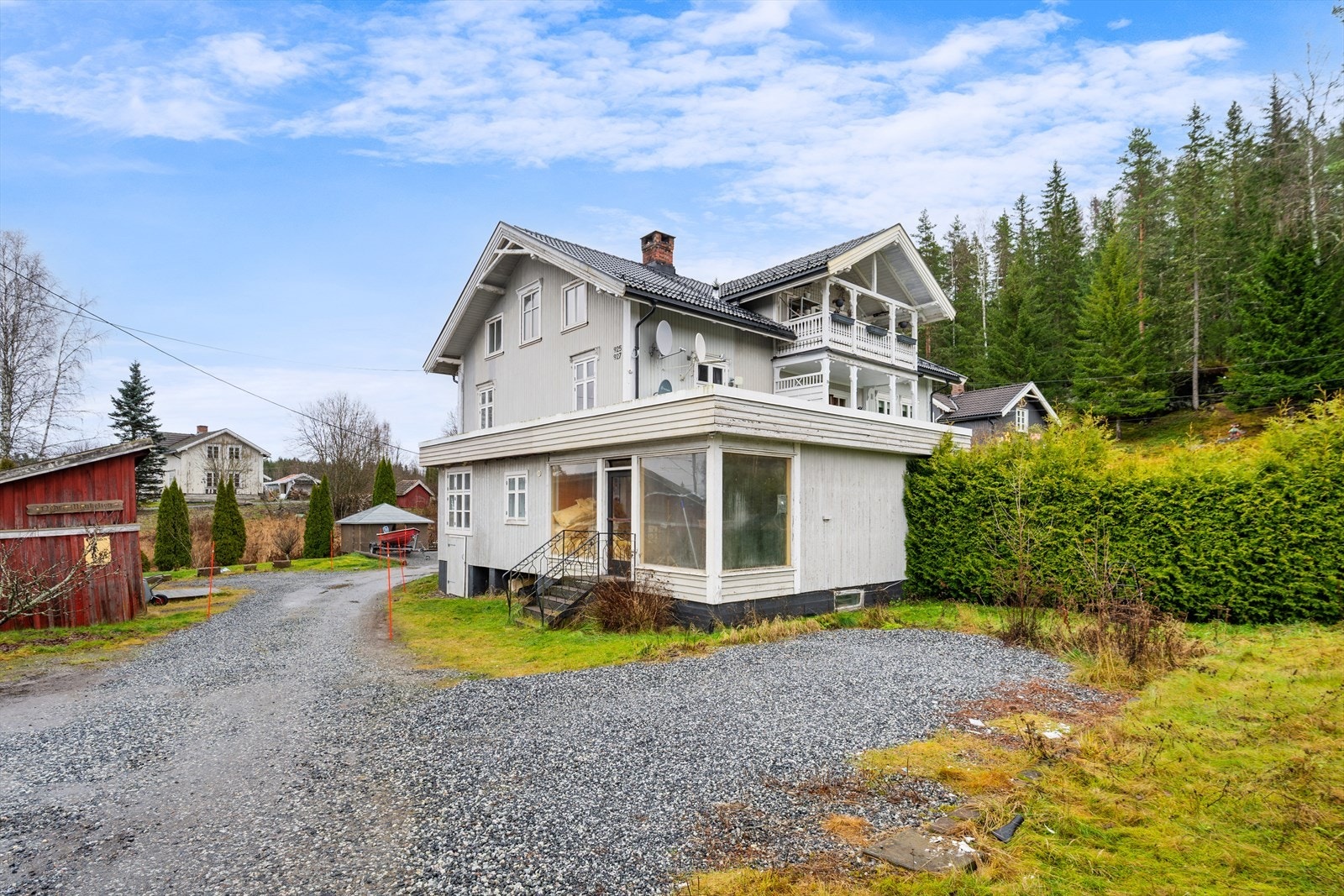 Gruset adkomst til boligen. Galleribilde