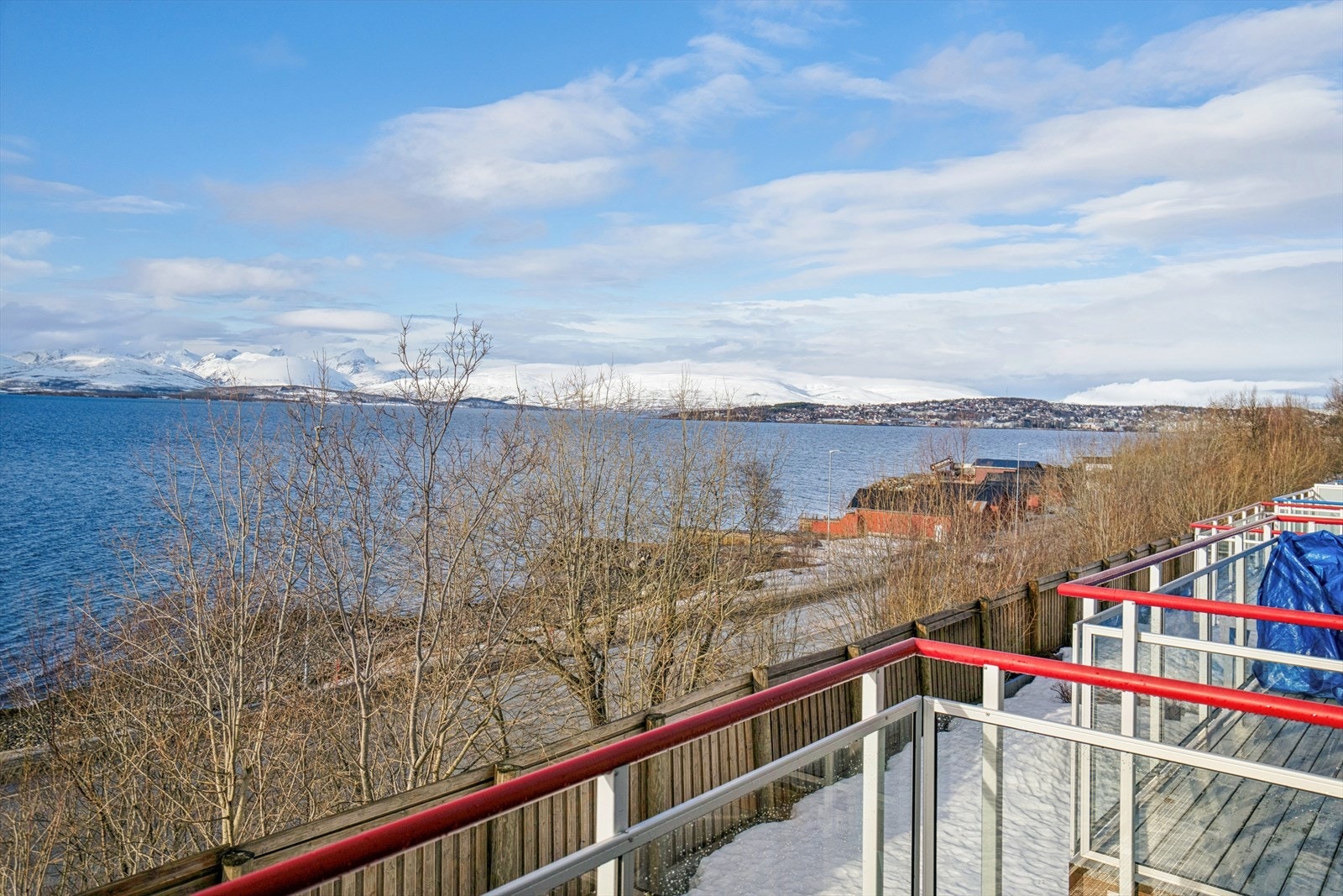 Attraktiv beliggenhet på Solligården med nærhet til barnehager, skoler og butikker. Galleribilde