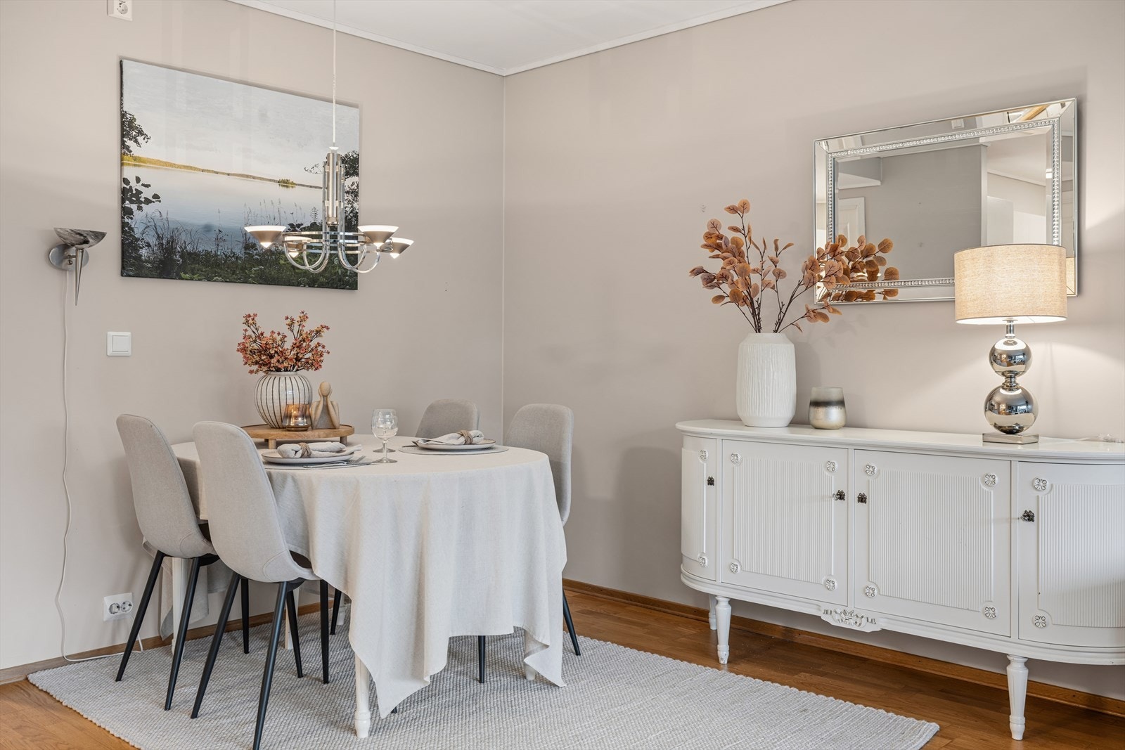 Rommet er enkelt å møblere og tilpasse etter egne behov. Galleribilde