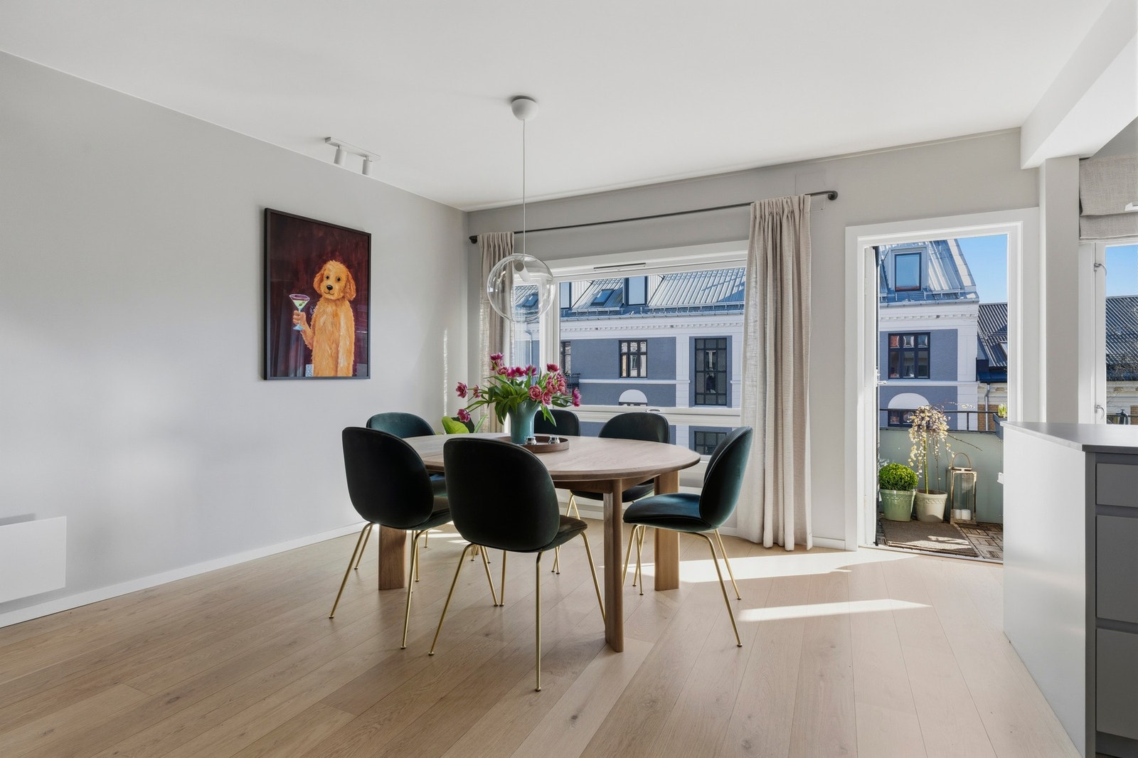 Meget stor og innbydende spiseplass. Galleribilde