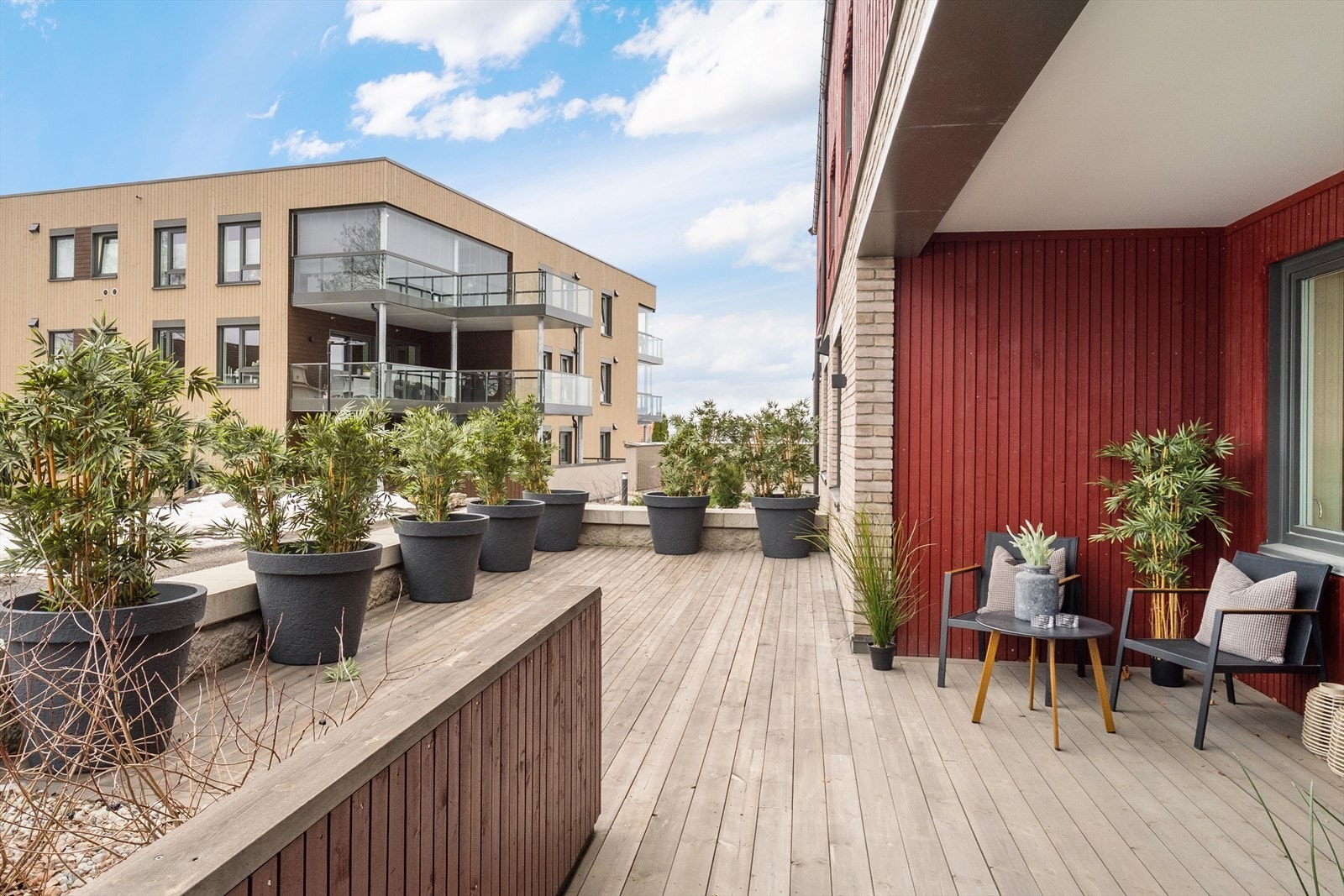 Et sjeldent stort uteområde som gir mange muligheter for møblering. Galleribilde