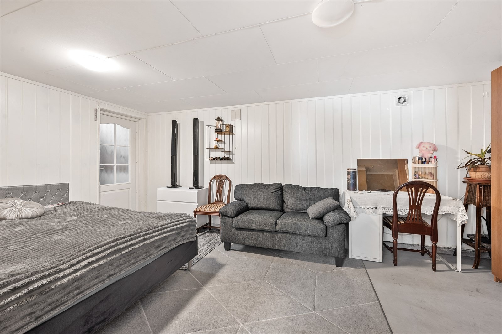 Innredet rom i kjeller. Galleribilde