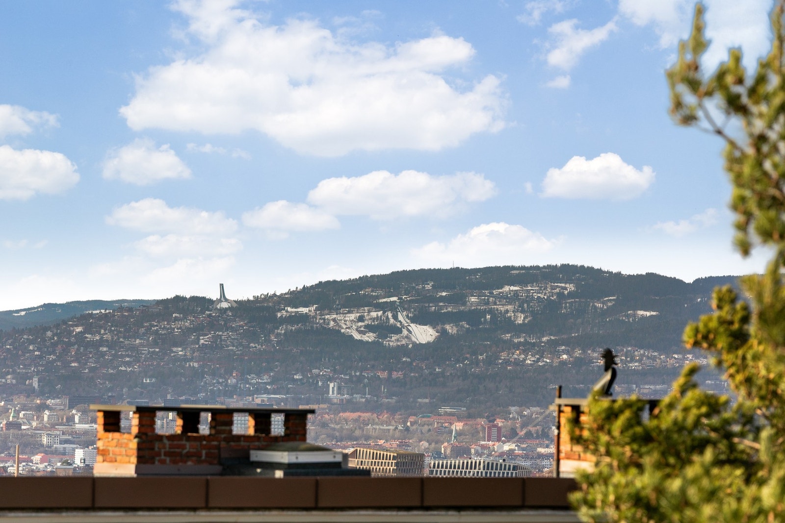 Utsikt fra balkong (zoomet inn) Galleribilde