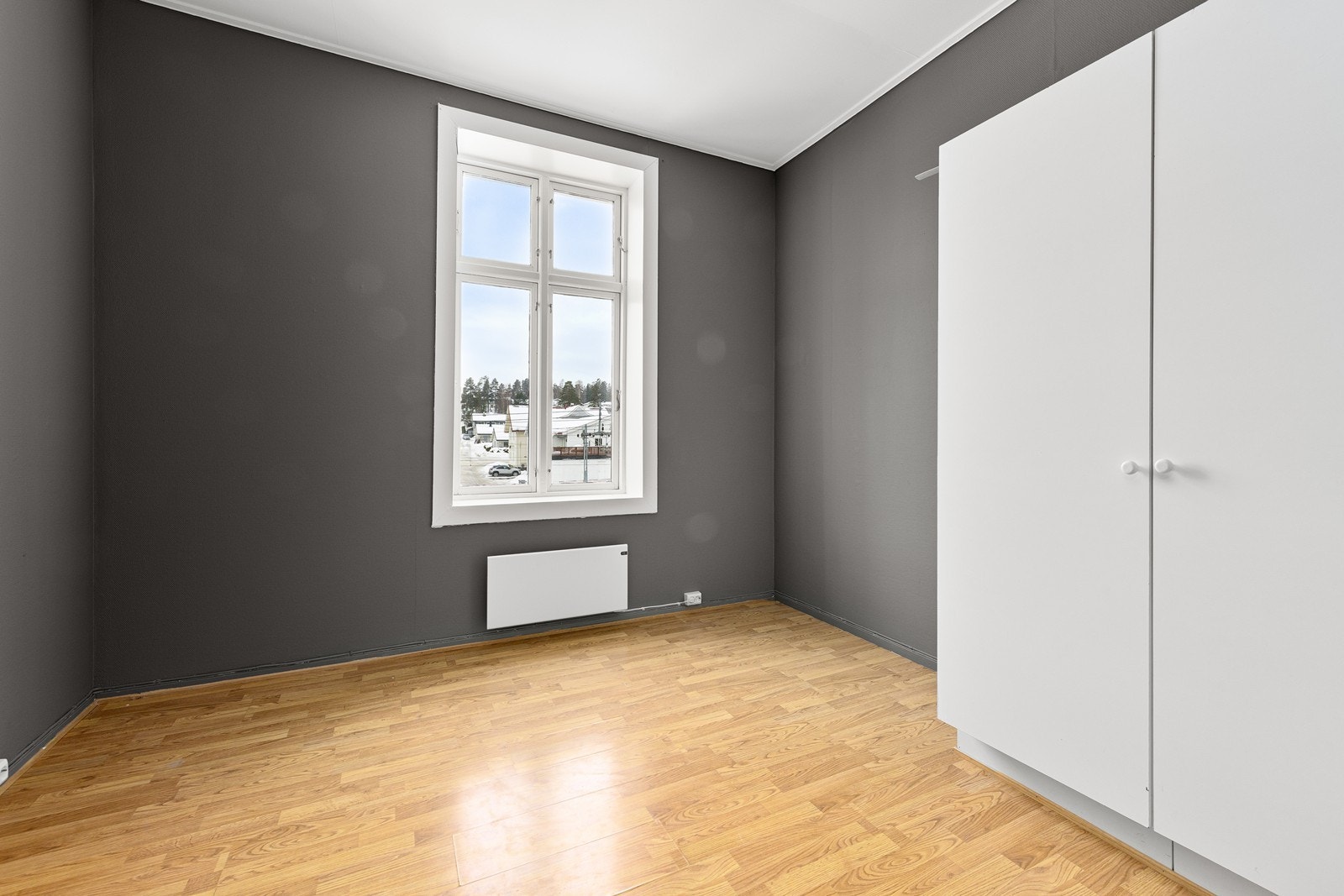 Soverom 2 - Begge rommene er av god størrelse med plass til ønsket møblering. Galleribilde