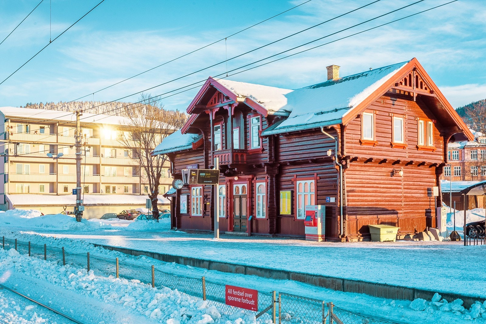 Kjelsås stasjon gir enkel togforbindelse til både Oslo sentrum og Gjøvikbanen. Galleribilde