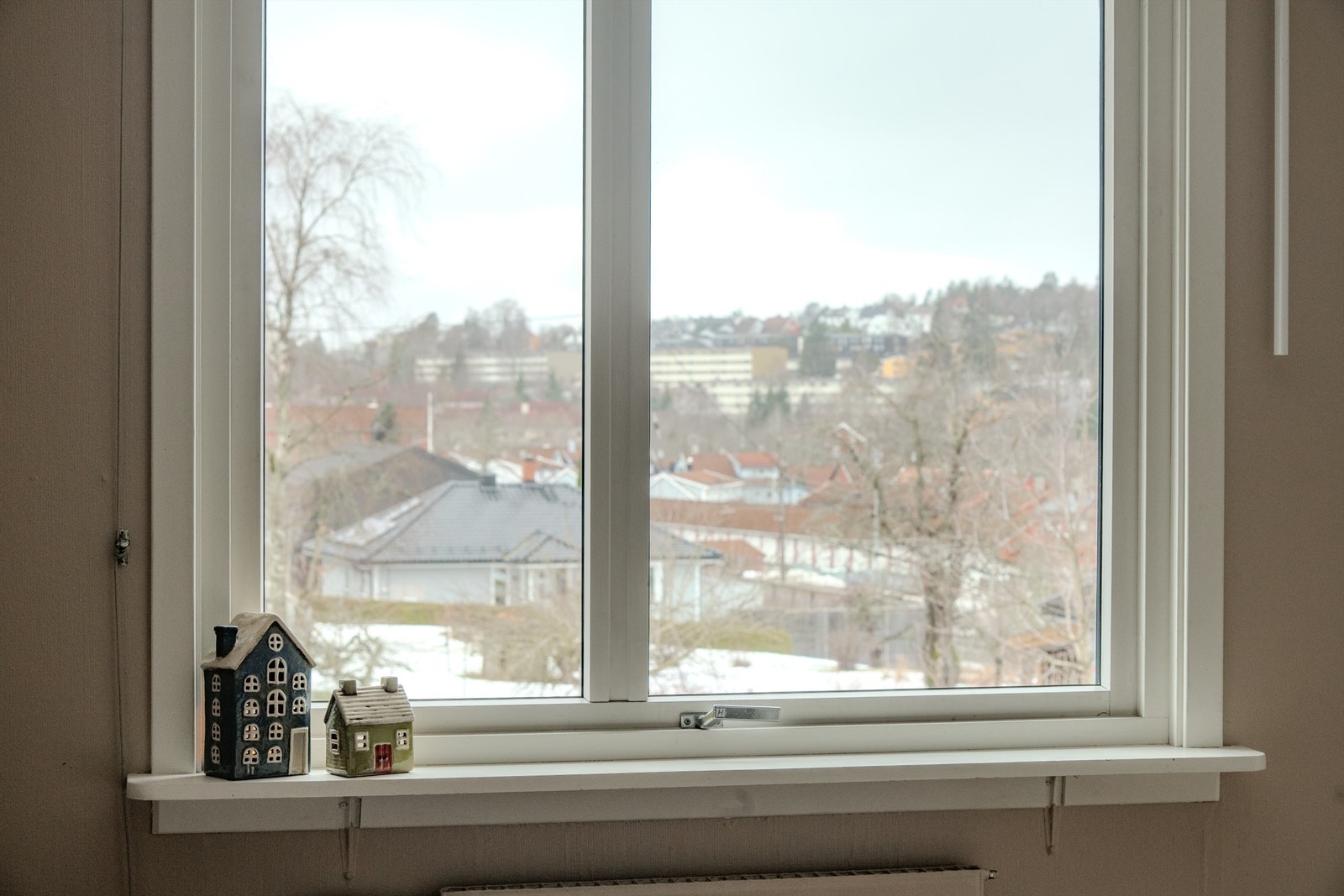 Fra boligen er det umiddelbar nærhet til offentlig kommunikasjon som raskt tar deg til mer sentrale deler av hovedstaden. Galleribilde