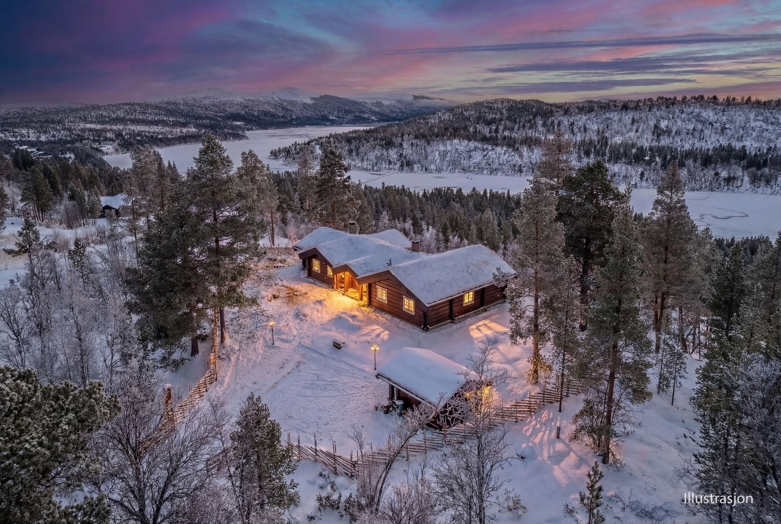 Dette er en meget innholdsrik og velholdt hytte med god beliggenhet i feltet. Galleribilde