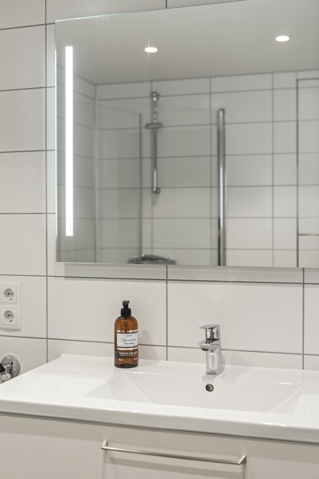 Boligen er bygget etter moderne krav som sikrer god isolasjon og lavt energiforbruk. Galleribilde