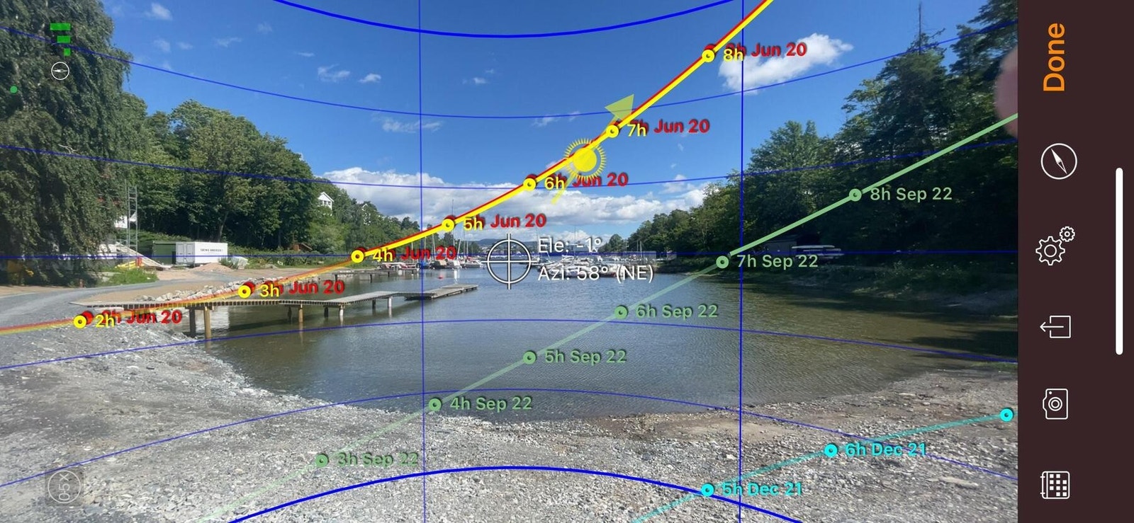 Bildet viser solens gang fra soloppgang over stranden nedenfor eiendommen, og hvordan solgang endrer seg gjennom året fra juni til desember. Galleribilde