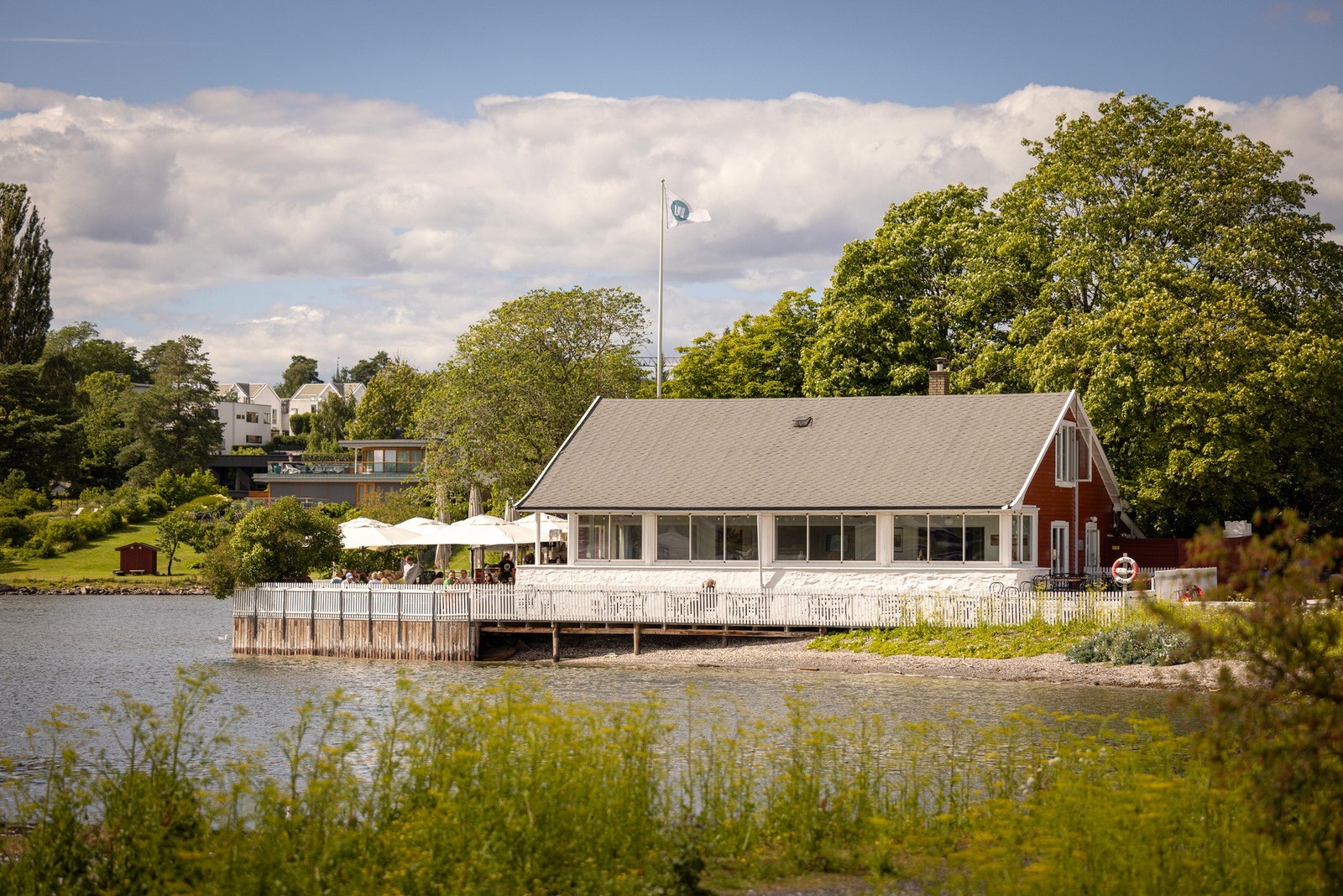Lille Herbern er et populær sted å nyte fine sommerdager ved vannkanten. Galleribilde