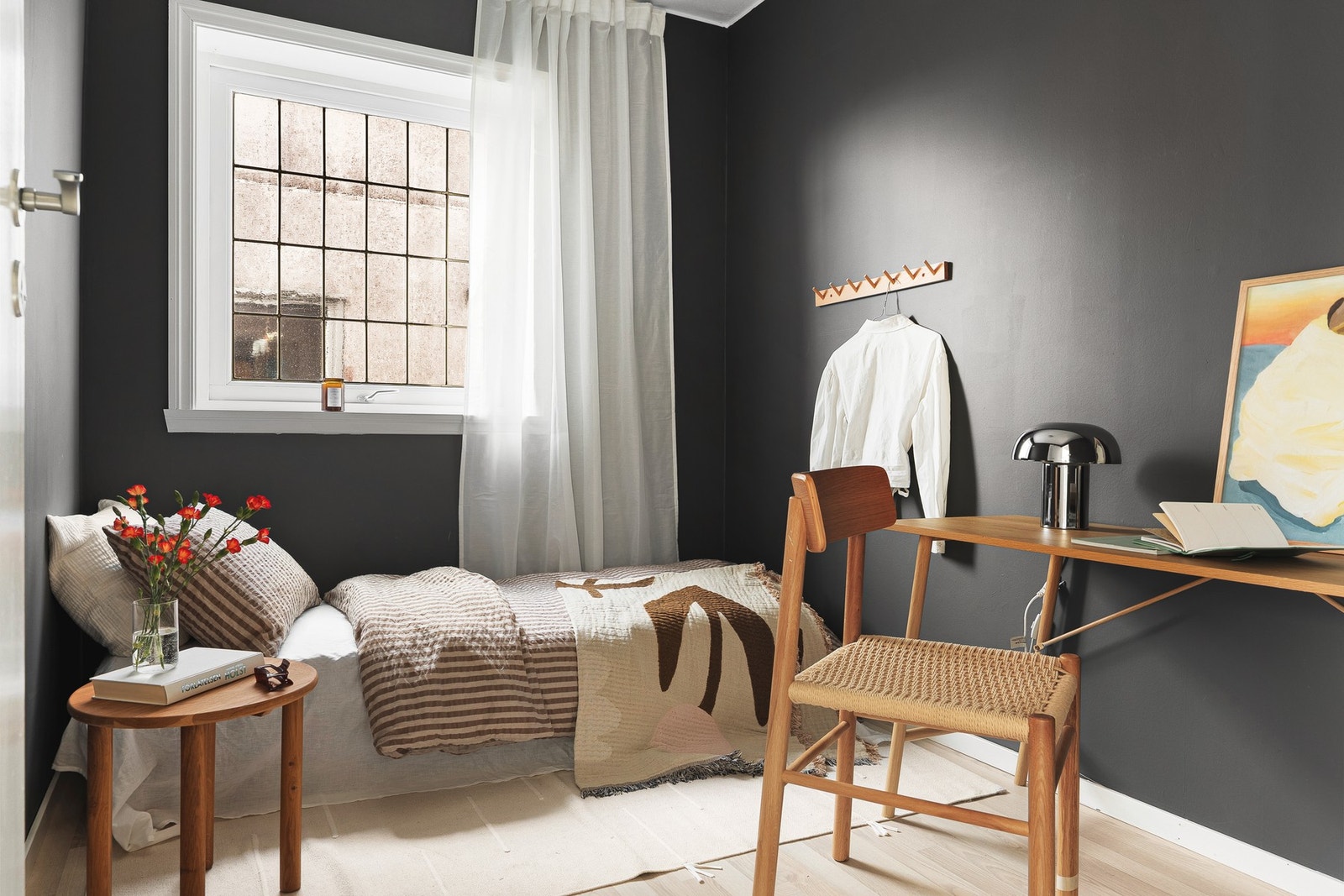 Det siste soverommet i leiligheten er et perfekt barnerom med god plass til barneseng, leker og oppbevaring. Galleribilde