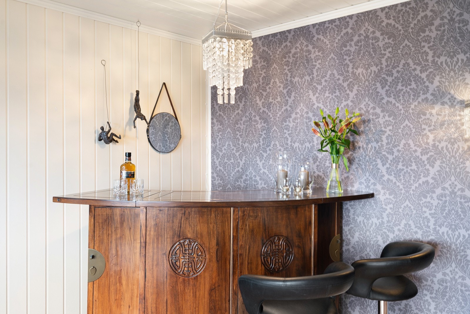 Egen bar i stua - perfekt for en sosial sammenkomst! Galleribilde