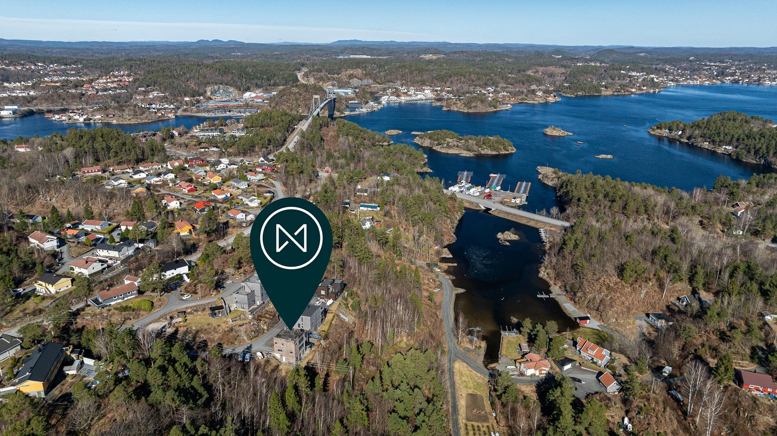 Boligen ligger sjønært til på Tromøya Galleribilde