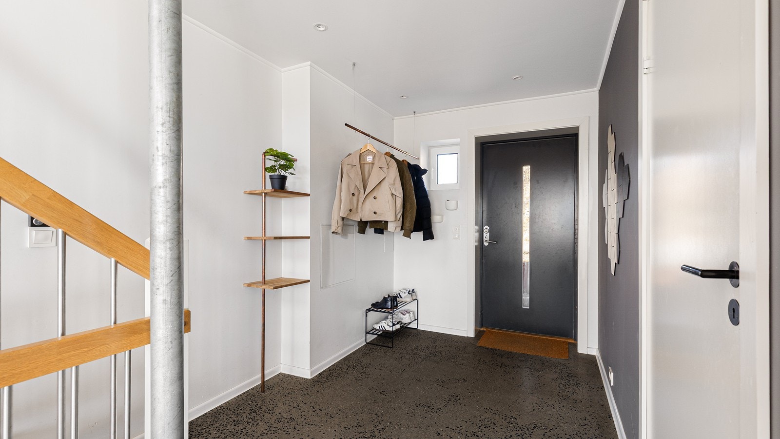 Hall i 1.etg. Galleribilde