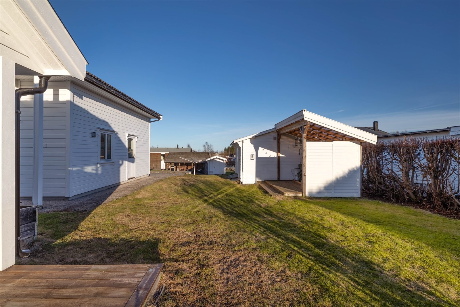 Her får du plass til både fotballmål og den obligatoriske trampolinen Galleribilde
