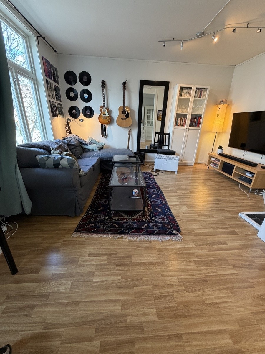 Oppholdsrommet innbyr til mye sosial hygge Galleribilde